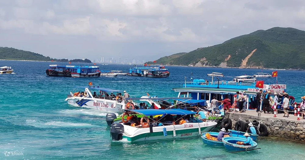 Khu Du Lịch Con Sẻ Tre - Làng Quê Xưa Trên Đảo Hòn Tre